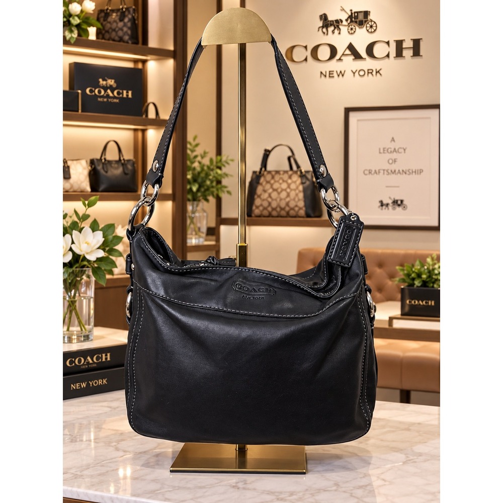 C227 Coach Zoe shoulder
